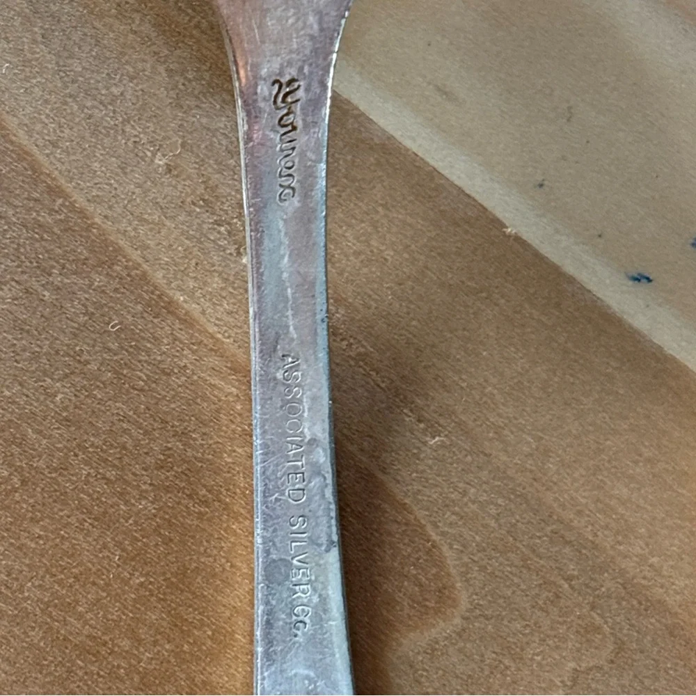 Associated Silver Yourex  VICTORY  Antique  Silverplate Spoons  1918 Lot of 5